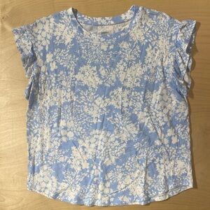 Crown & Ivy Light Blue and White Patterned Top Small (QM)